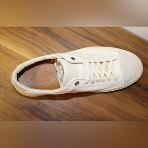 Good man brand legacy low top sneakerss